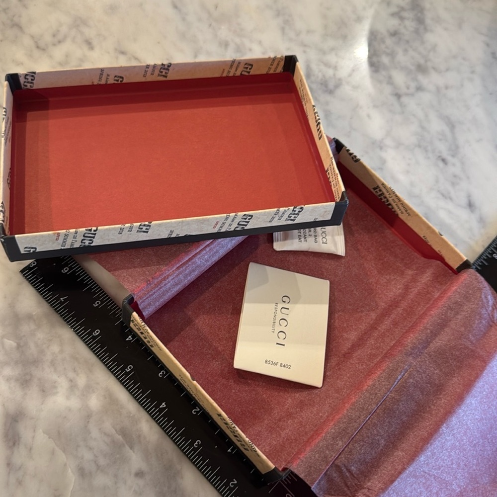 ❣️❣️- Authentic Gucci Empty Gucci Box - Picture 3 of 5
